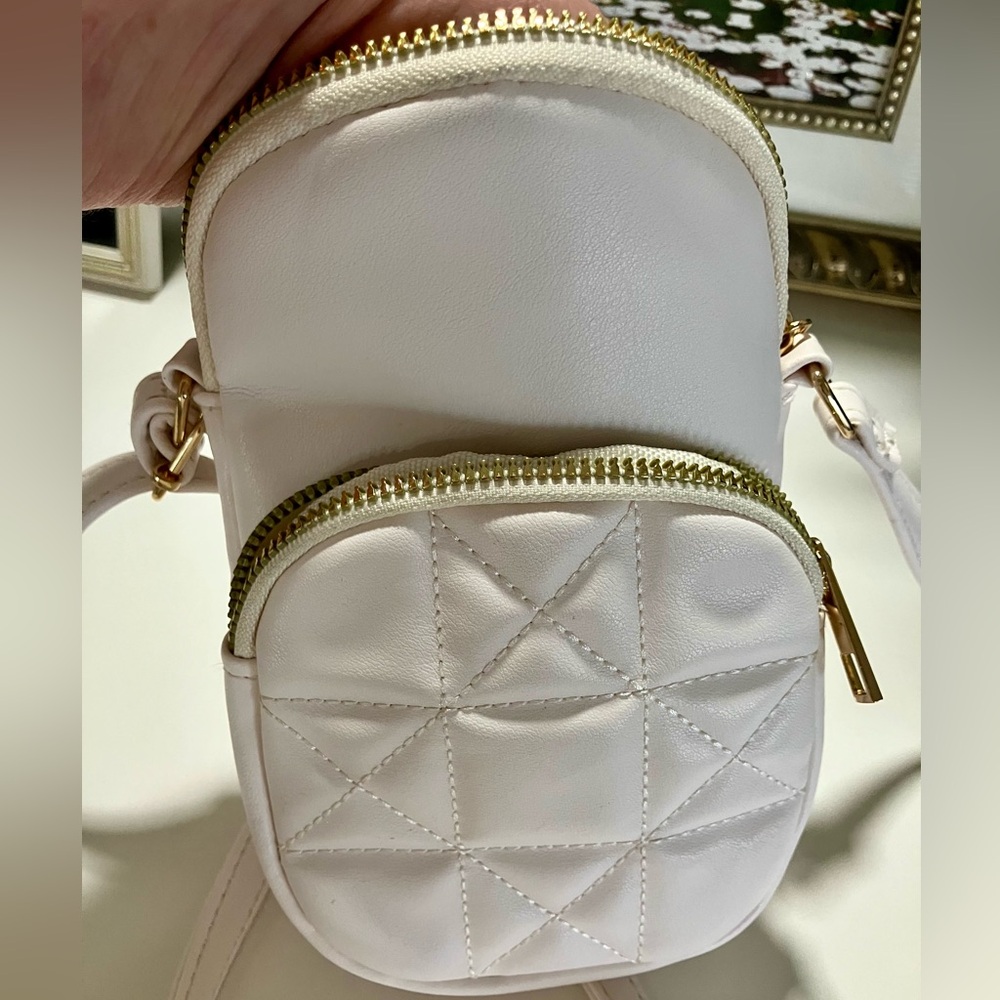Primark Brand Ivory/White Quilted Mini Crossbody Bag with Gold Zippers